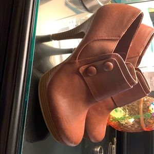 brand new brown leather platform heels!!